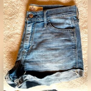 Hollister high rise light wash shorts